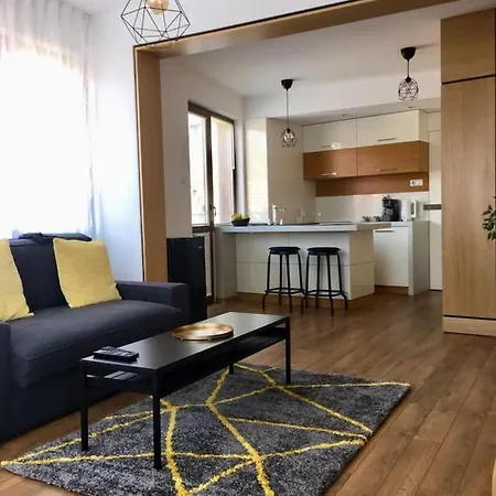 Golden View Of Apartment *